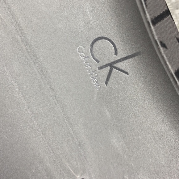 Calvin Klein Eyeglass case - Picture 3 of 5